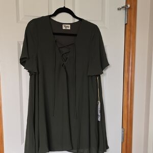 M. Rena Olive Lace-Up V-Neck Flutter Sleeve Tunic Top